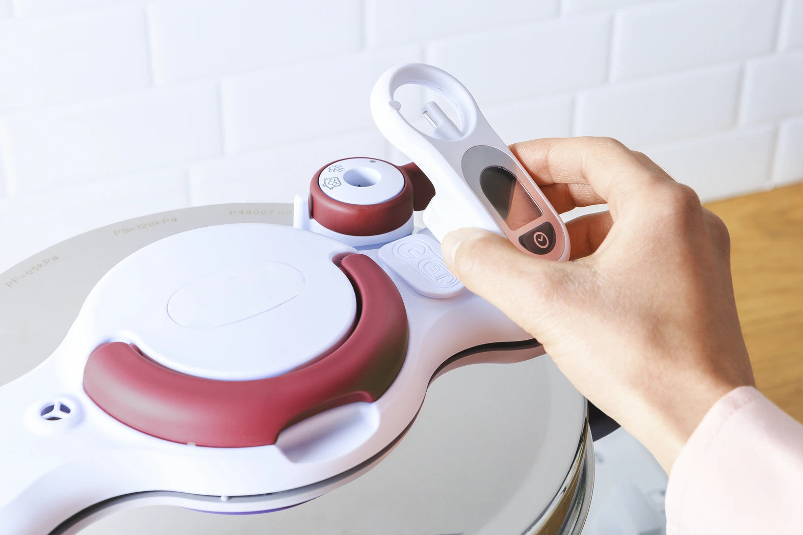 Cocotte Clipso Minute Easy 6L – Rouge & Blanc