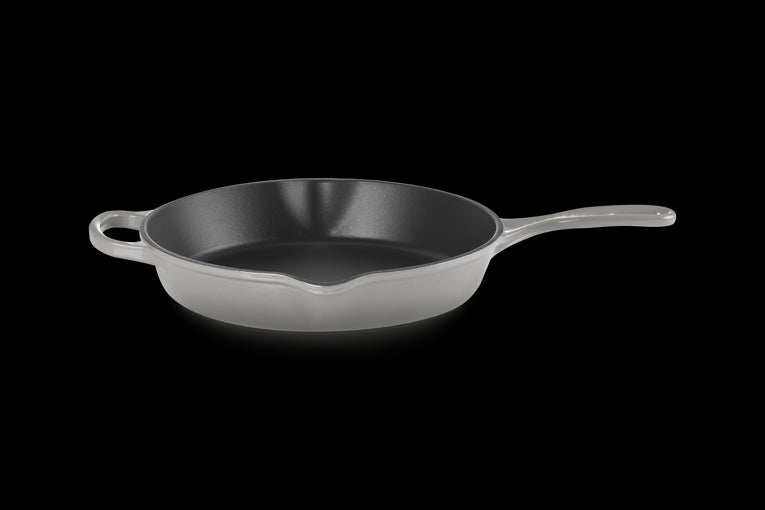 Sauteuse Adhérente Avec Becs Verseurs Les Forgées 26cm Gris Clair